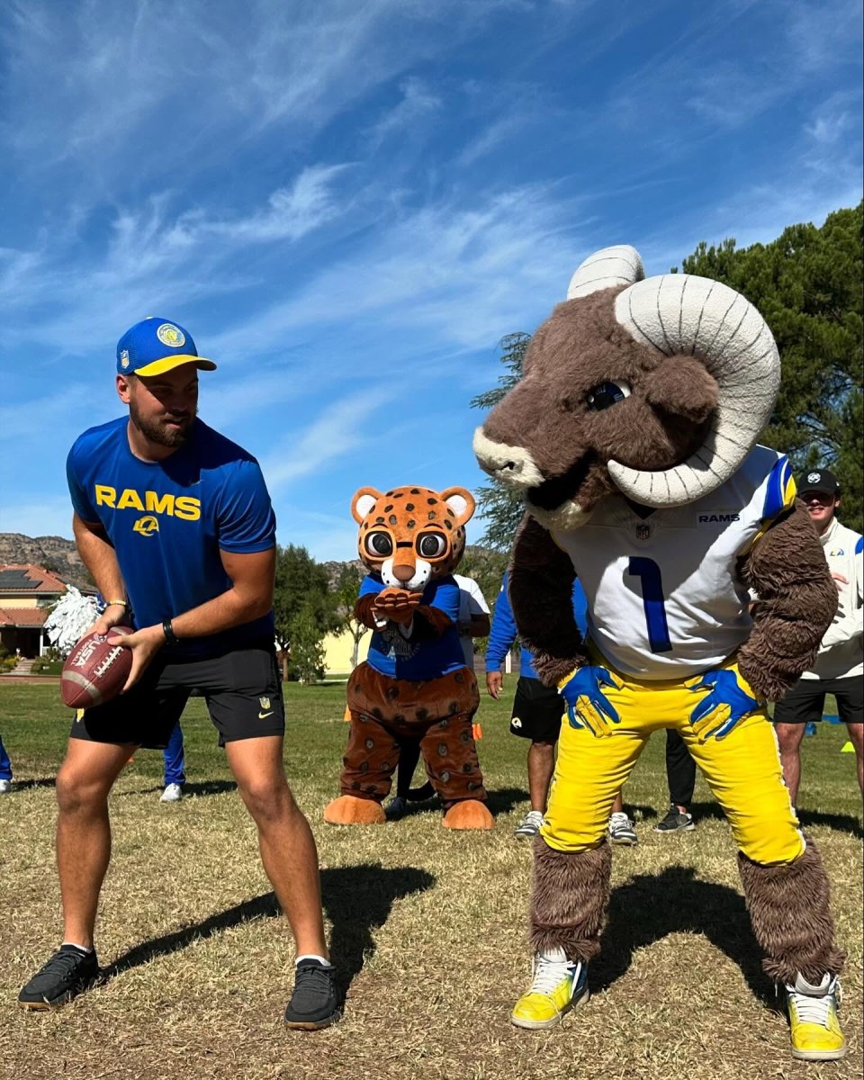 LA Rams come to visit